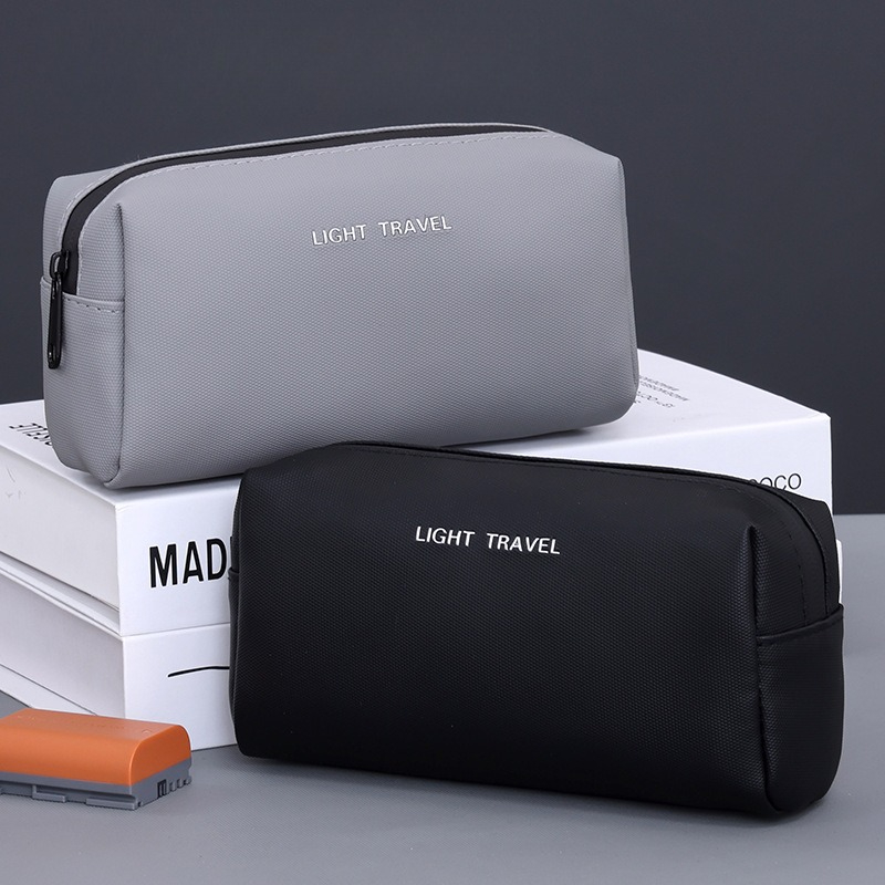 Travel Accessories Bag - 防水ポータブルトラベルオーガナイザーバッグ（充電器、ケーブル、イヤホン用）- 大容量PUレザーデジタルアクセサリーポーチ