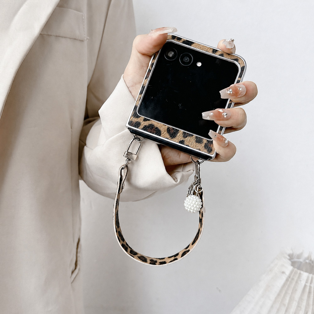 ヒョウ柄折りたたみフリップ電話ケース Motorola Ra - Travel Accessories Men のレビューと価格