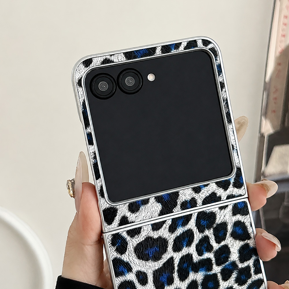 ヒョウ柄折りたたみフリップ電話ケース Motorola Ra - Travel Accessories Men のレビューと価格