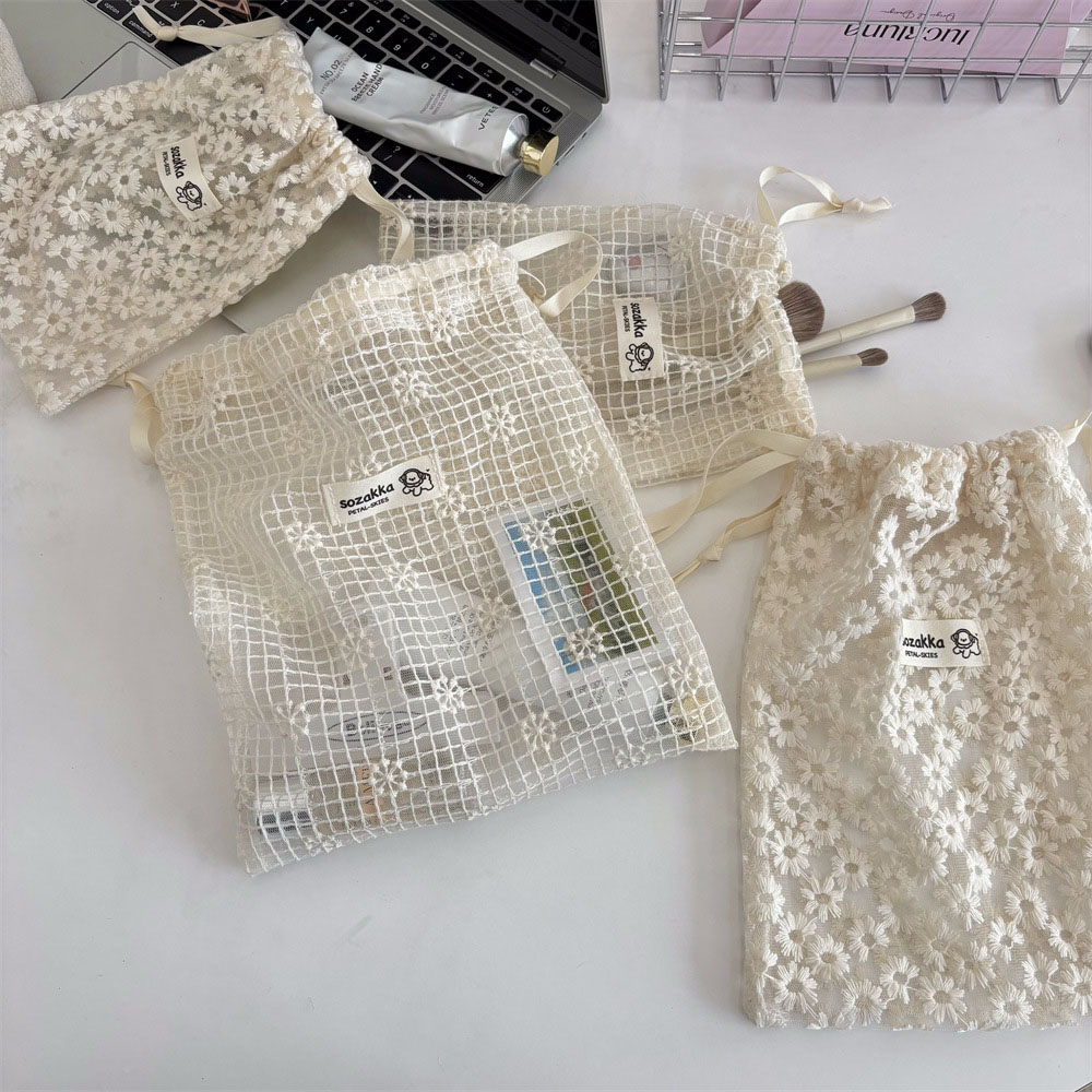 レース刺繍デイジーメッシュ巾着メイクアップバッグ夏旅行用トイ - Travel Accessories Bag のレビューと価格