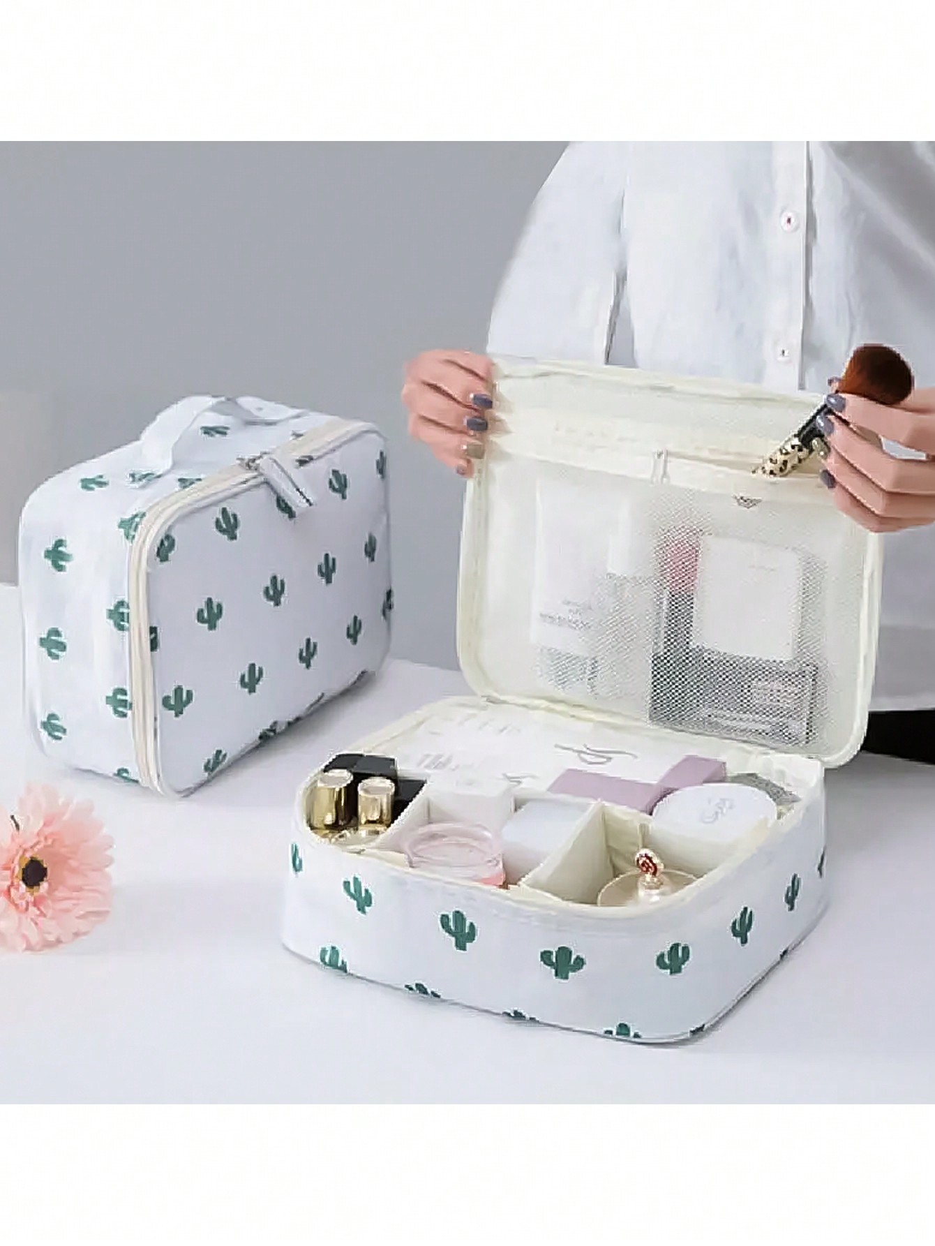 1 個サボテンプリント防水化粧品バッグポータブルハンドヘルド - Travel Accessories Organizer Case のレビューと価格