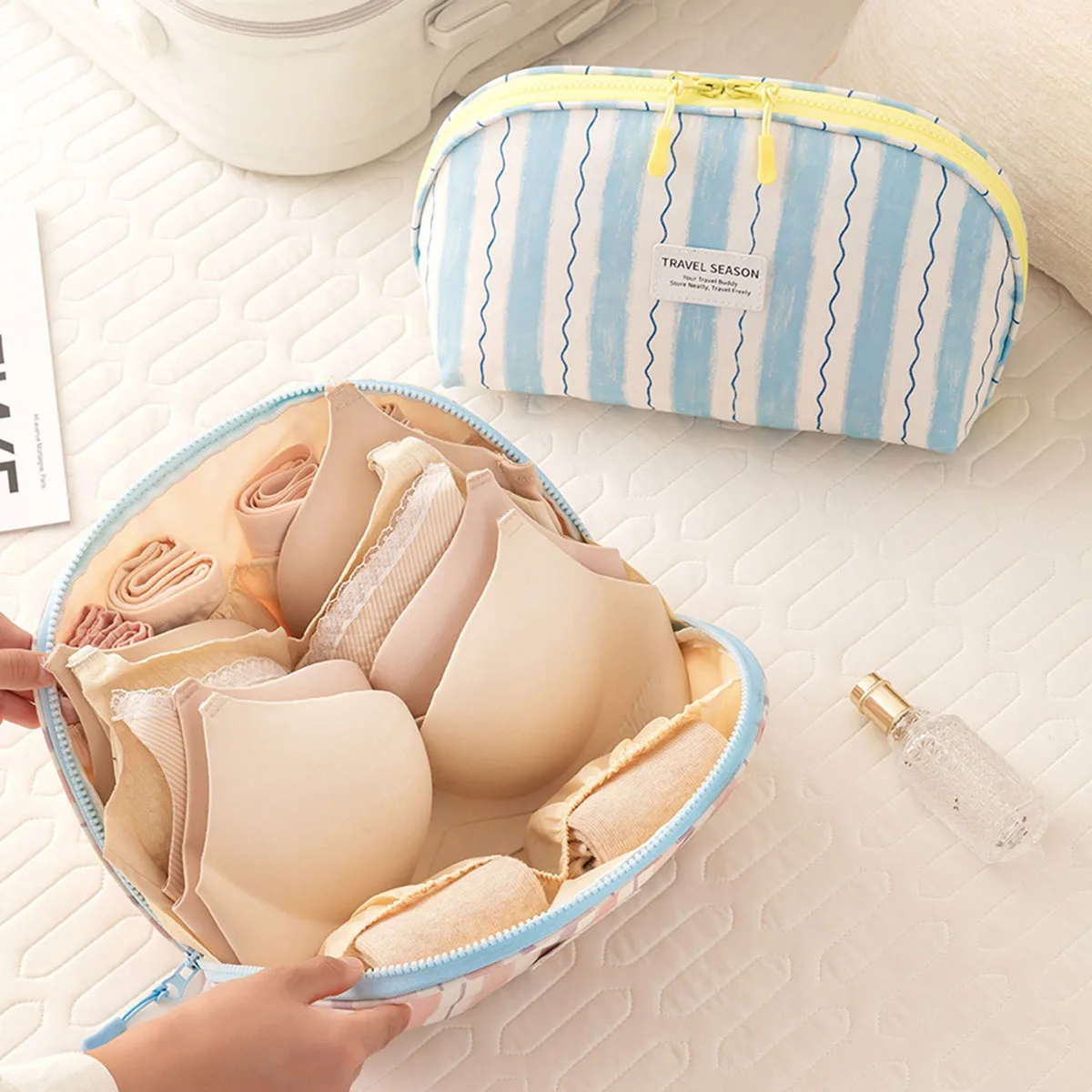 下着収納袋ポータブル多目的トラベルオーガナイザーバッグオック - Travel Accessories Bag のレビューと価格